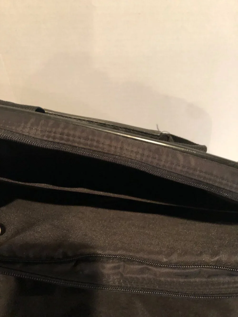 NWOT Targus Laptop Bag with Carry Strap - Blue & Black #G3
